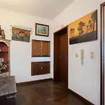 アパート Host Wise - Spacious & Sunny Vintage At The