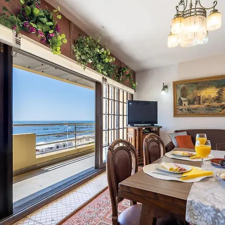 Host Wise - Spacious & Sunny Vintage At The Apartamento *