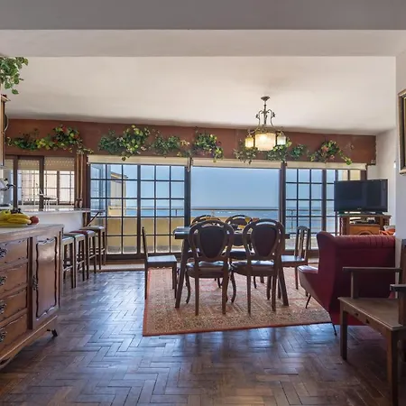 Host Wise - Spacious & Sunny Vintage At The * Vila do Conde