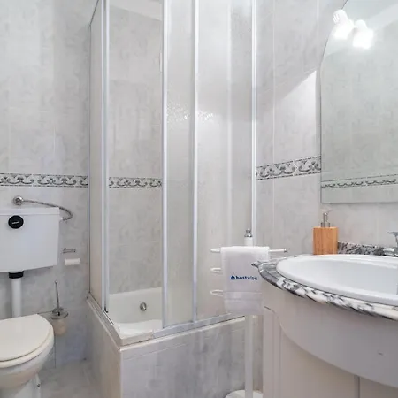 Apartment Host Wise - Spacious & Sunny Vintage At The Vila do Conde
