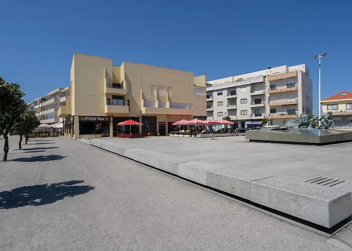 Host Wise - Spacious & Sunny Vintage At The