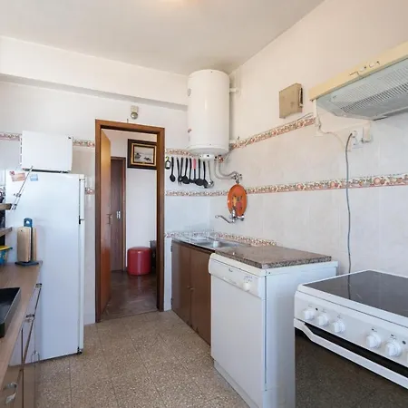 Host Wise - Spacious & Sunny Vintage At The Apartment Vila do Conde