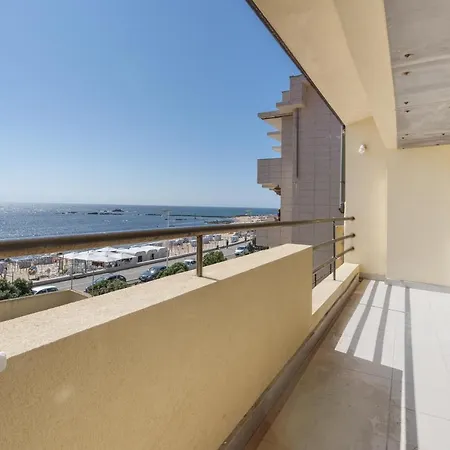 Host Wise - Spacious & Sunny Vintage At The Vila do Conde