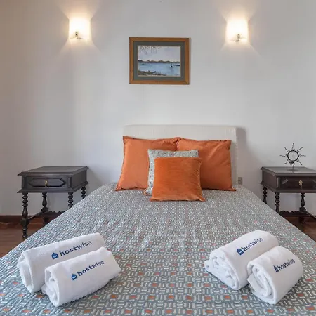 Host Wise - Spacious & Sunny Vintage At The Apartment Vila do Conde
