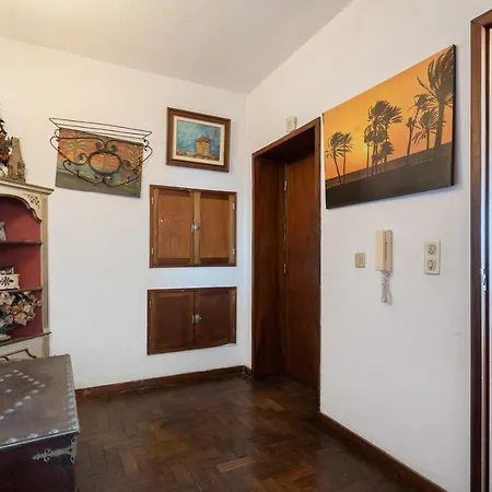 Διαμέρισμα Host Wise - Spacious & Sunny Vintage At The