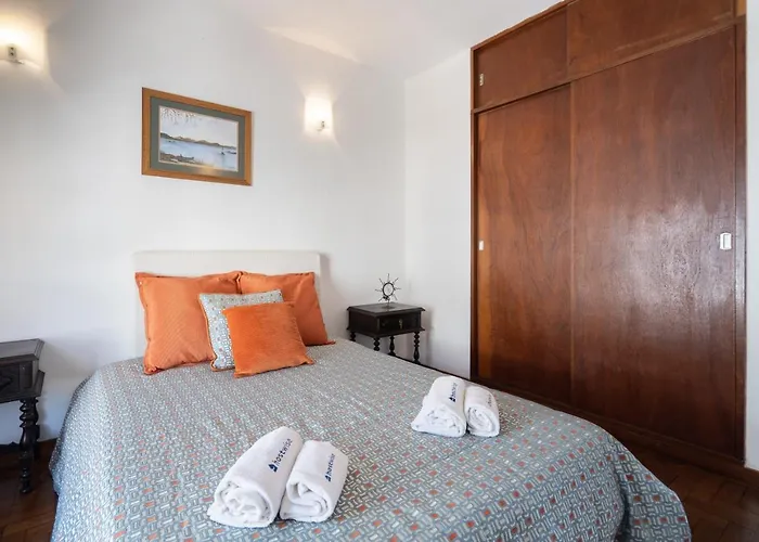 Appartement Host Wise - Spacious & Sunny Vintage At The *