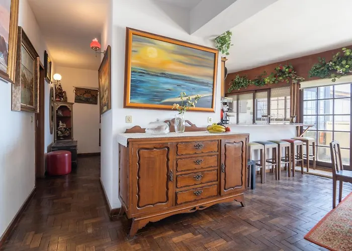 Host Wise - Spacious & Sunny Vintage At The Vila do Conde